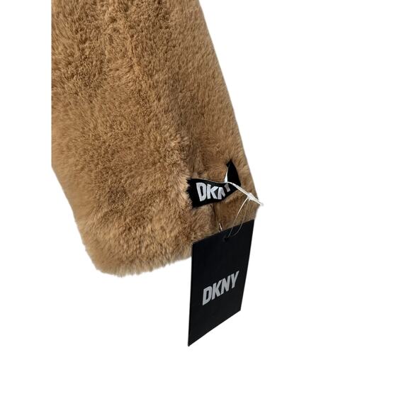 NWT Women's DKNY Tan Faux Fur Coat Size Large - Picture 8 of 10